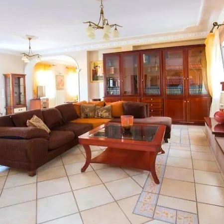 Estia Sea View 萨米