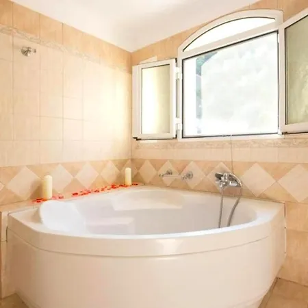 Estia Sea View 萨米